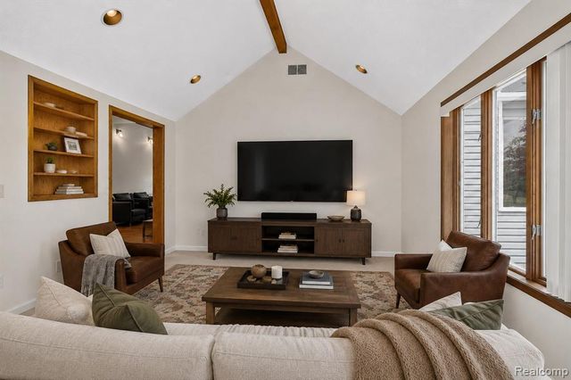 13749 Merrie Meadow Lane, South Lyon, MI 48178