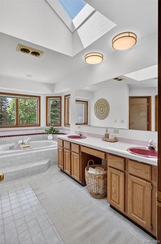 13749 Merrie Meadow Lane, South Lyon, MI 48178