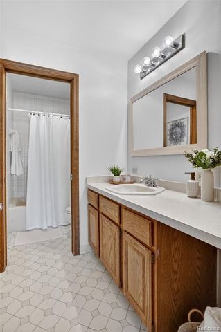 13749 Merrie Meadow Lane, South Lyon, MI 48178