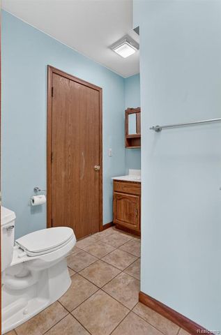 13749 Merrie Meadow Lane, South Lyon, MI 48178