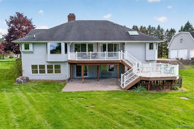 13749 Merrie Meadow Lane, South Lyon, MI 48178