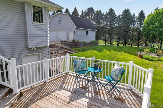 13749 Merrie Meadow Lane, South Lyon, MI 48178