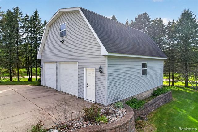 13749 Merrie Meadow Lane, South Lyon, MI 48178
