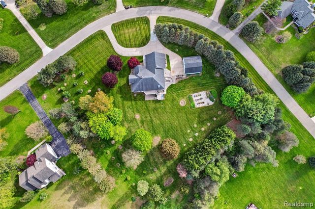 13749 Merrie Meadow Lane, South Lyon, MI 48178