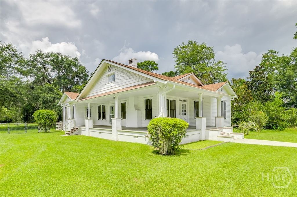 105 Church Street, Bloomingdale, GA 31302