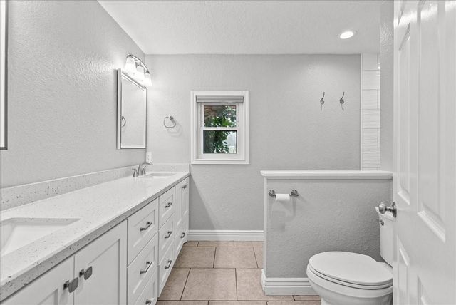 5002 Raford Lane, Santa Fe, TX 77510