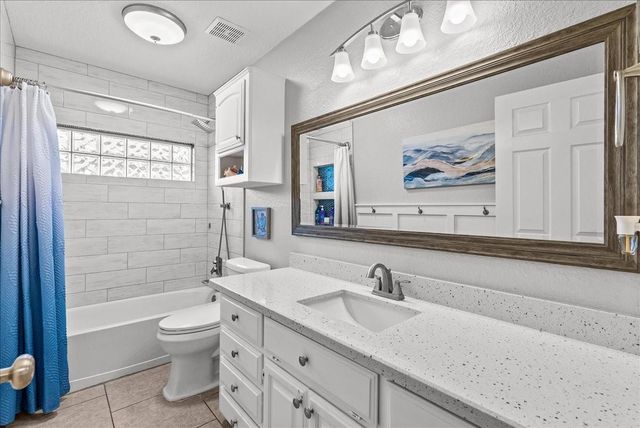 5002 Raford Lane, Santa Fe, TX 77510