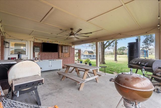 5002 Raford Lane, Santa Fe, TX 77510