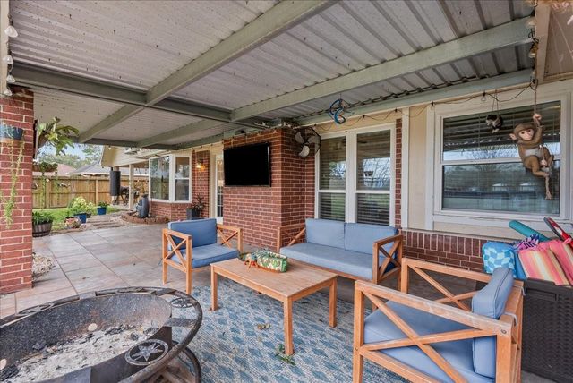 5002 Raford Lane, Santa Fe, TX 77510