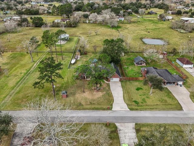 5002 Raford Lane, Santa Fe, TX 77510