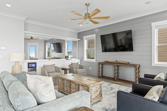 387 W First Street, Ocean Isle Beach, NC 28469