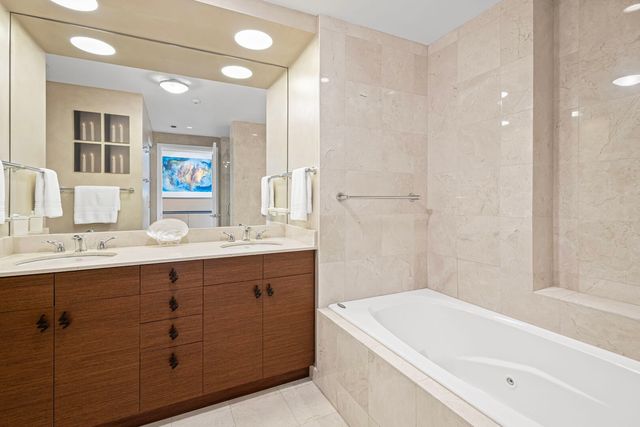 130 N Garland Court 4101, Chicago, IL 60602