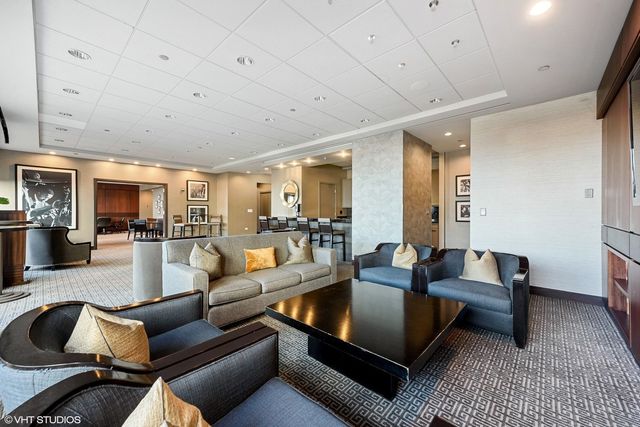 130 N Garland Court 4101, Chicago, IL 60602