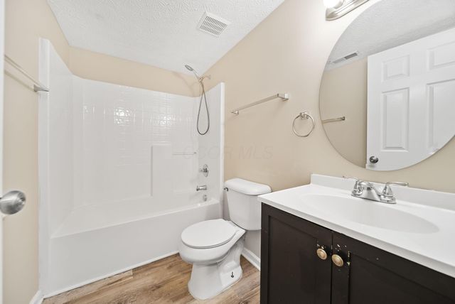 5831 Canal Bridge Drive, Canal Winchester, OH 43110