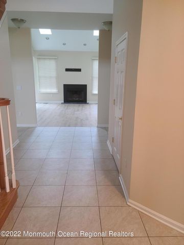 12 Patton Court, Manalapan, NJ 07726