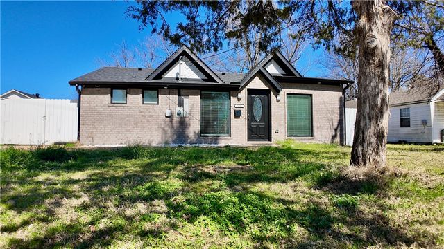 128 Pierce Avenue, Springdale, AR 72764