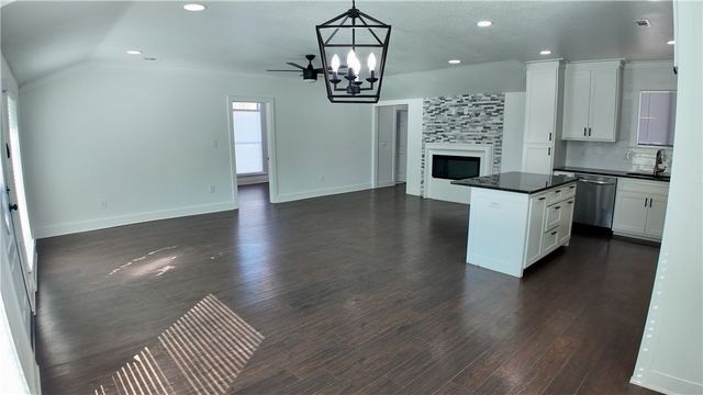 128 Pierce Avenue, Springdale, AR 72764