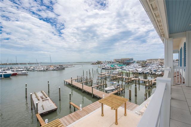 136 W Cotter Ave 14, Port Aransas, TX 78373