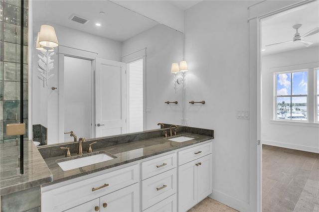 136 W Cotter Ave 14, Port Aransas, TX 78373