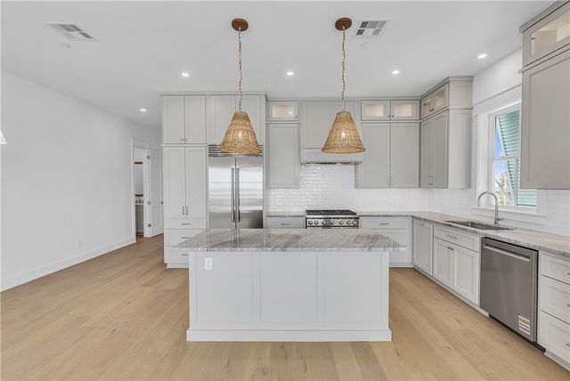 136 W Cotter Ave 14, Port Aransas, TX 78373