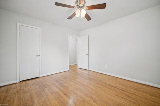 3421 W Weaver RD, Hampton, VA 23666