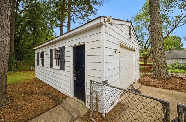 3421 W Weaver RD, Hampton, VA 23666