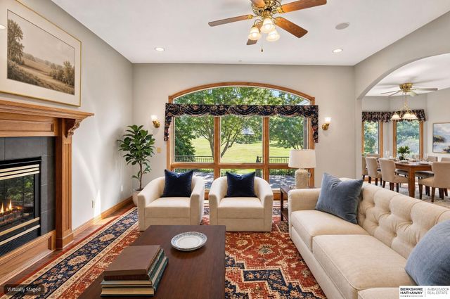 1208 Norton Drive, Papillion, NE 68046
