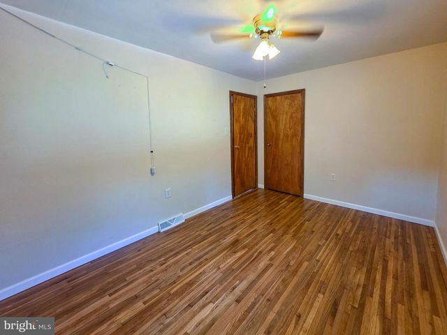 8522 NECK RD, Williamsport, MD 21795