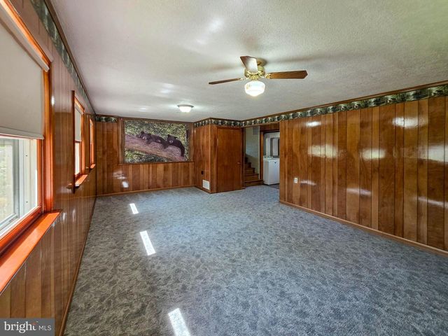 8522 NECK RD, Williamsport, MD 21795