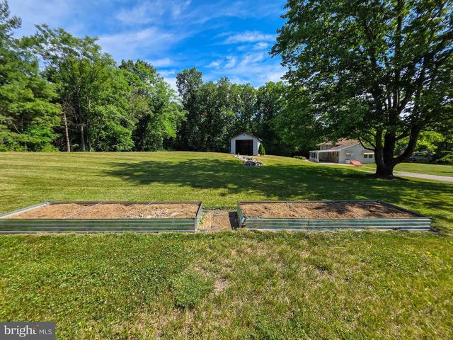 8522 NECK RD, Williamsport, MD 21795