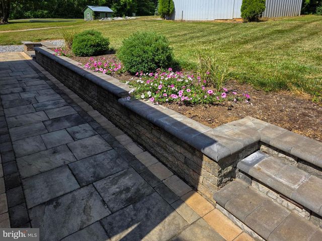8522 NECK RD, Williamsport, MD 21795