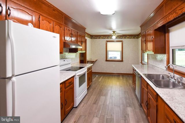 8522 NECK RD, Williamsport, MD 21795