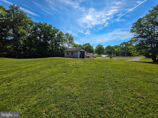 8522 NECK RD, Williamsport, MD 21795