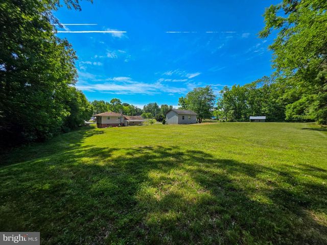 8522 NECK RD, Williamsport, MD 21795