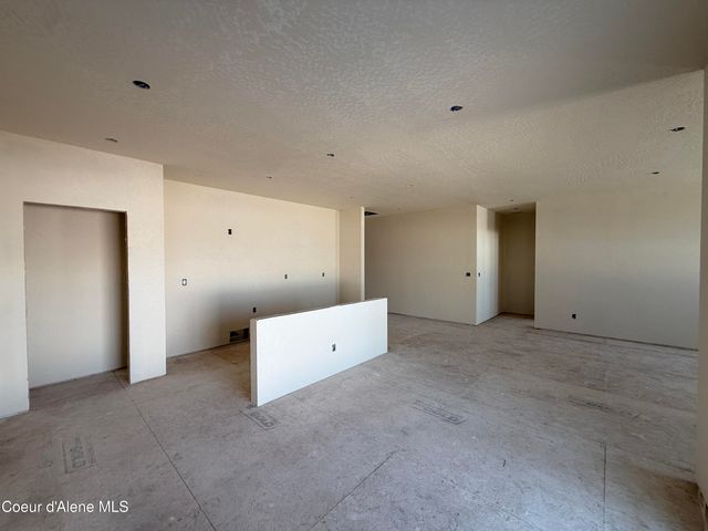5303 E Aquila Ave, Post Falls, ID 83854