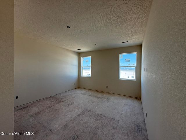 5303 E Aquila Ave, Post Falls, ID 83854