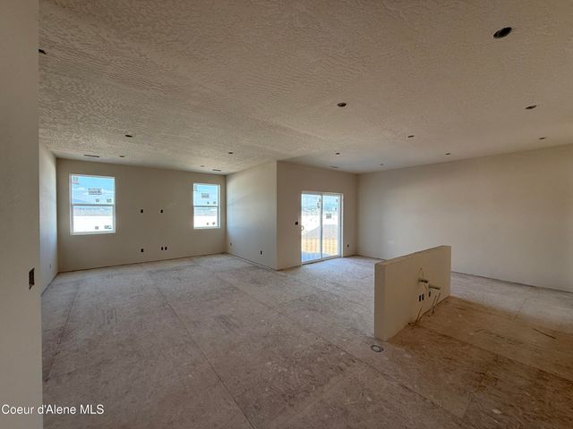 5303 E Aquila Ave, Post Falls, ID 83854