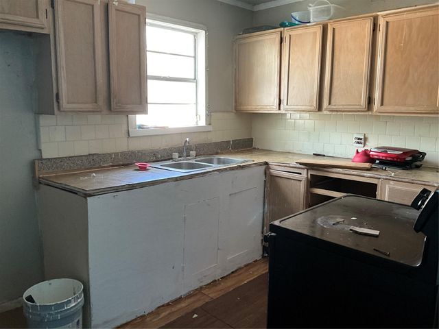 7957 Joy Street, Houston, TX 77028