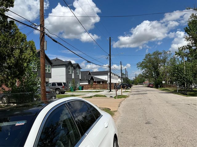 7957 Joy Street, Houston, TX 77028