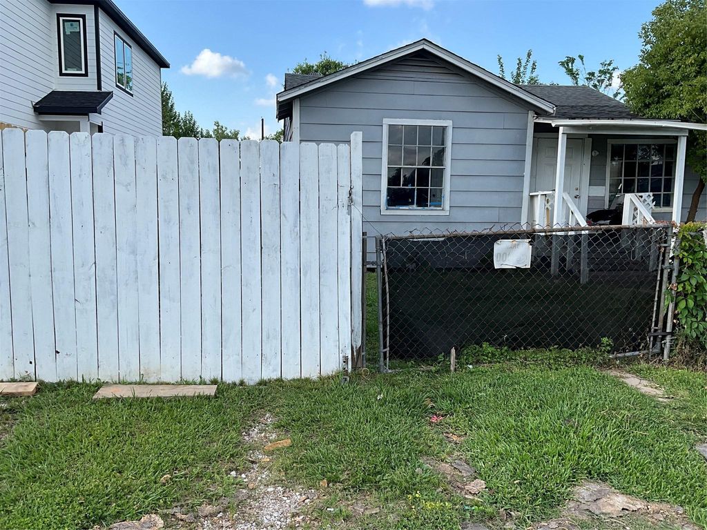 7957 Joy Street, Houston, TX 77028