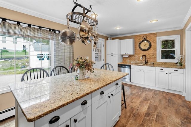 182 Leicester St, Auburn, MA 01501