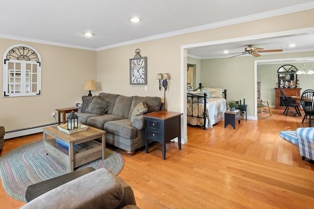 182 Leicester St, Auburn, MA 01501