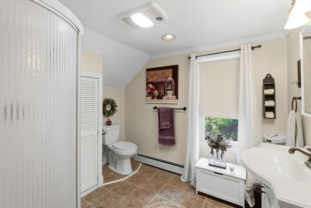 182 Leicester St, Auburn, MA 01501