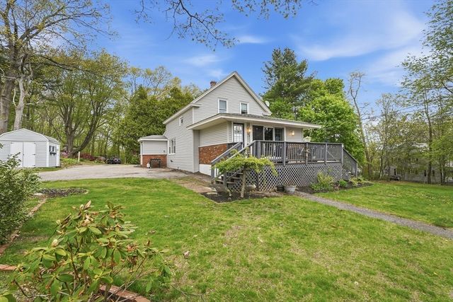 182 Leicester St, Auburn, MA 01501