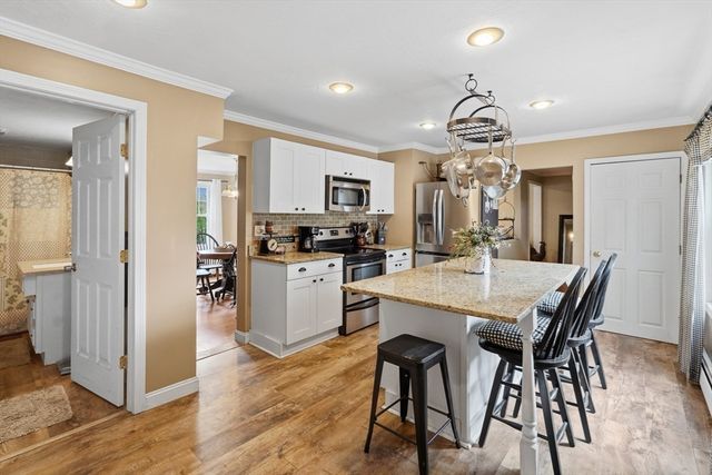 182 Leicester St, Auburn, MA 01501