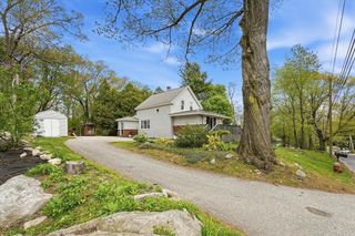 182 Leicester St, Auburn, MA 01501