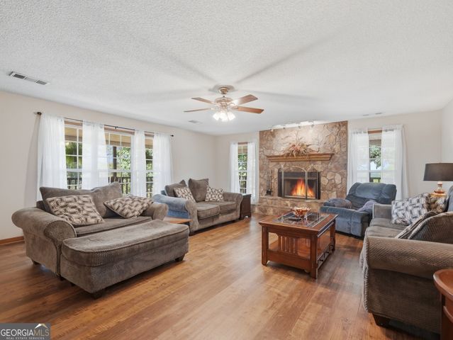 10797 W Hwy 53W, Talking Rock, GA 30175