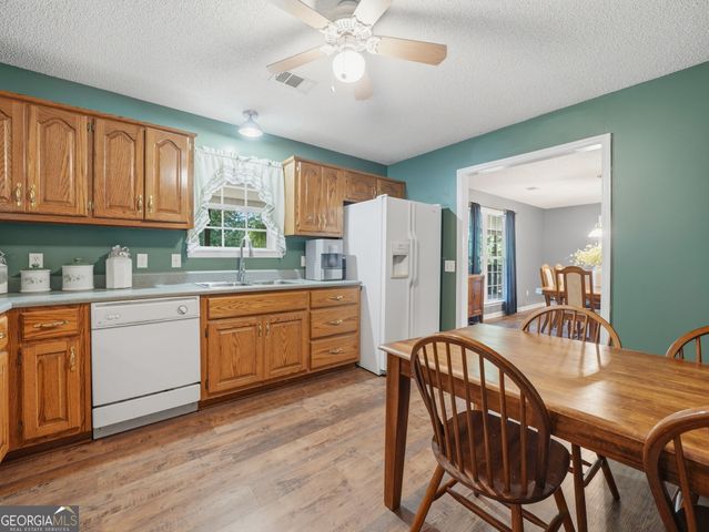 10797 W Hwy 53W, Talking Rock, GA 30175