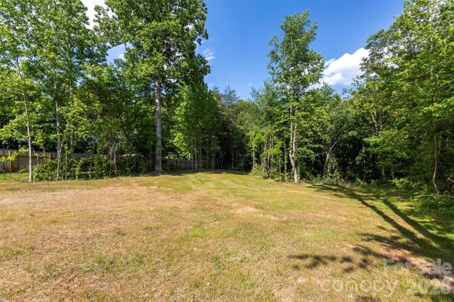 109 Titleist Drive, Statesville, NC 28677