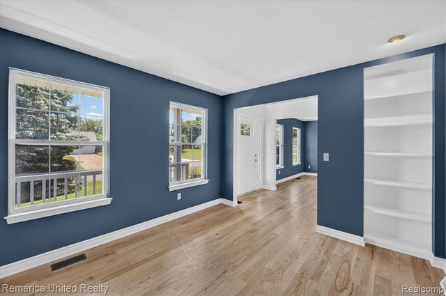 14458 Oak Leaf Trail, Linden, MI 48451